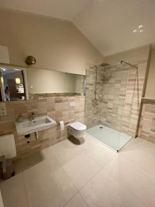 Grosse Wohnung Mit Loggia Templin Luaran gambar